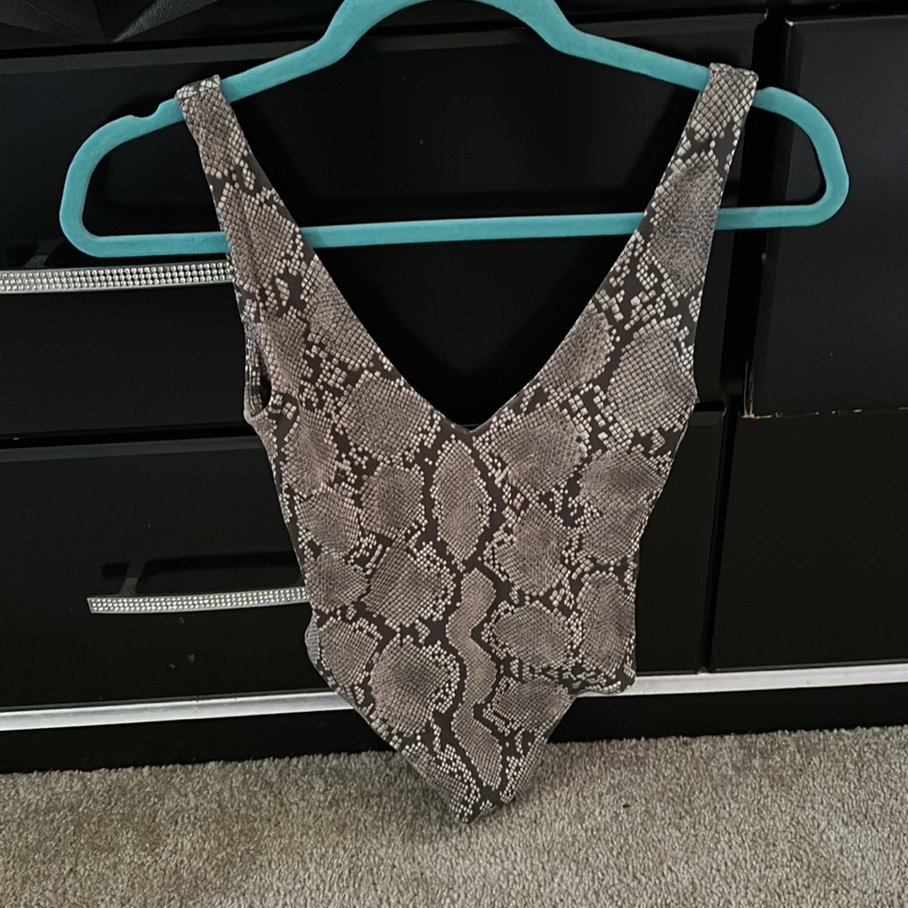 Babaton extra small snakeskin bodysuit